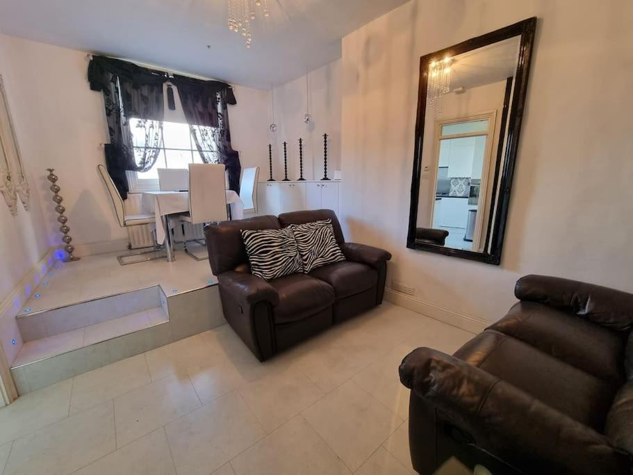 Beautiful Apartment In The Heart Of Rochester Rochester  Ngoại thất bức ảnh