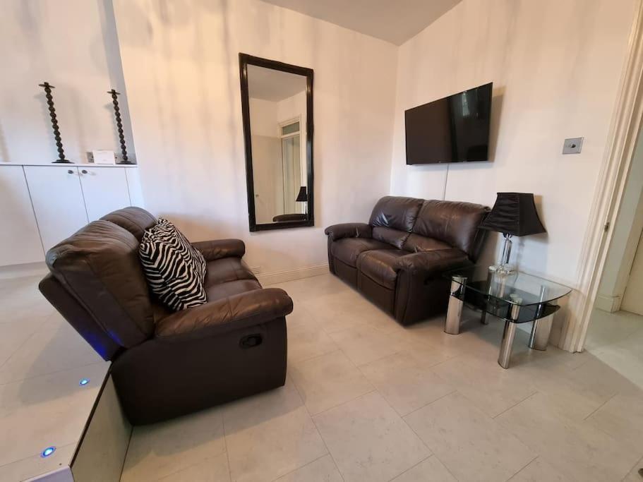 Beautiful Apartment In The Heart Of Rochester Rochester  Ngoại thất bức ảnh
